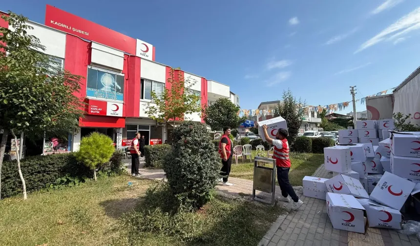 Kadirli Kızılay Butiğine Genel Merkezden Malzeme Desteği