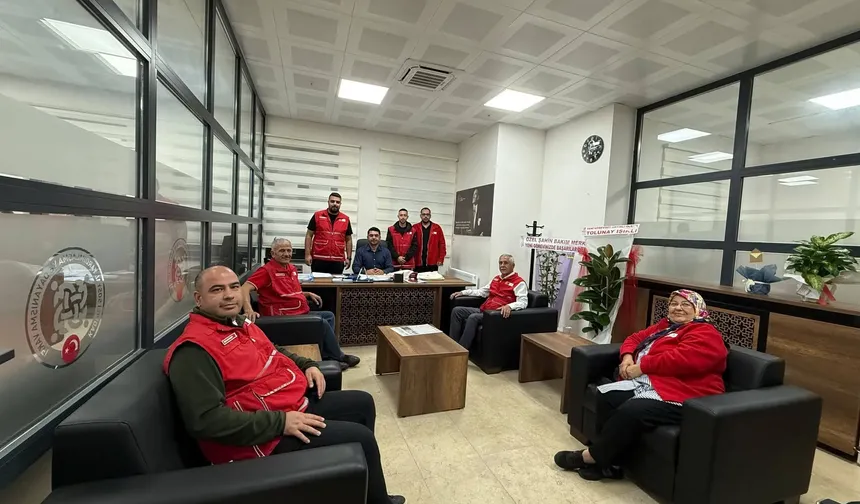 Kadirli'de Kızılaydan Yeni Vakıf Müdürü Hüseyin Büyüktaş'a Ziyaret