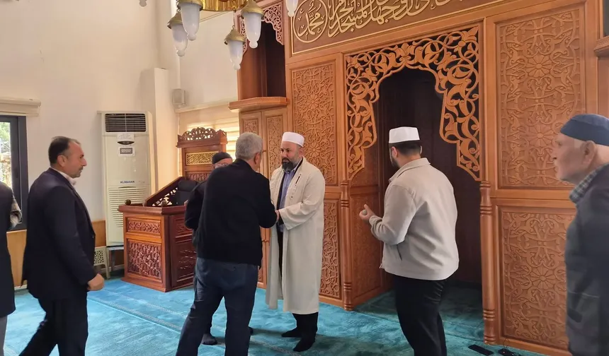 Osmaniye'de Müftü Düger, Cami Cemaatiyle Bir Araya Geldi