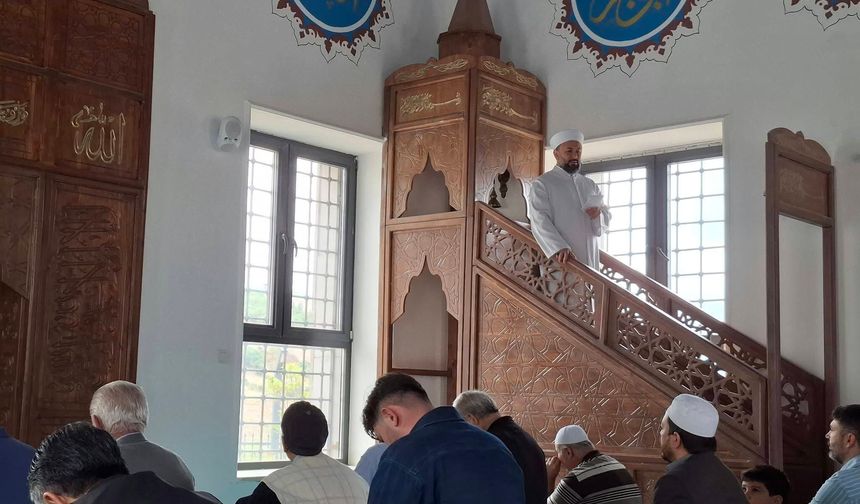 Osmaniye Bahçe’de Yeni Camide İlk Cuma Heyecanı
