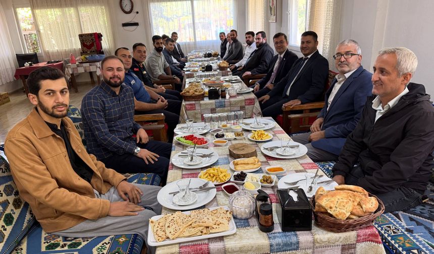Osmaniye Hasanbeyli’de Din Görevlileri Kahvaltıda Buluştu
