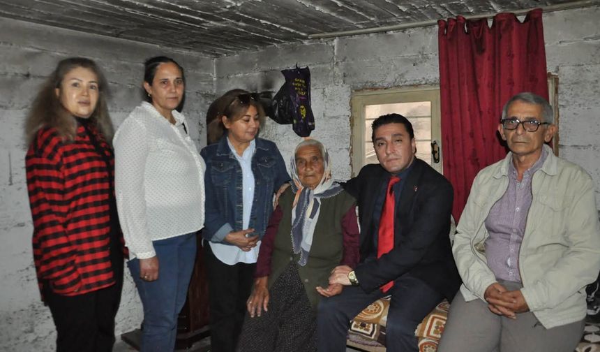 Rıza Tekerek Kadirli'de Hürü Teyzeyi Ziyaret Etti