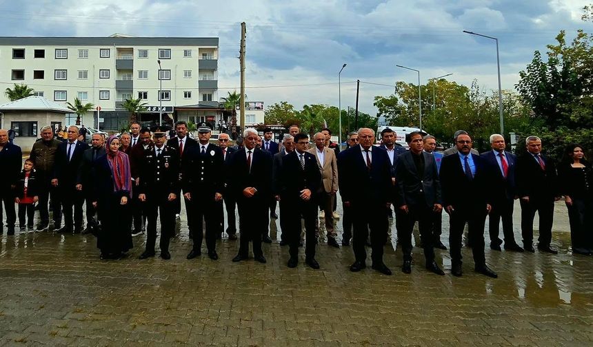 Sumbas'ta Cumhuriyet Bayramı Çelenk Töreni Yapıldı