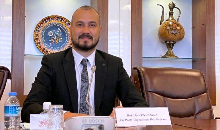 AK Parti Toprakkale İlçe Başkanı Bekirhan Uyutmaz