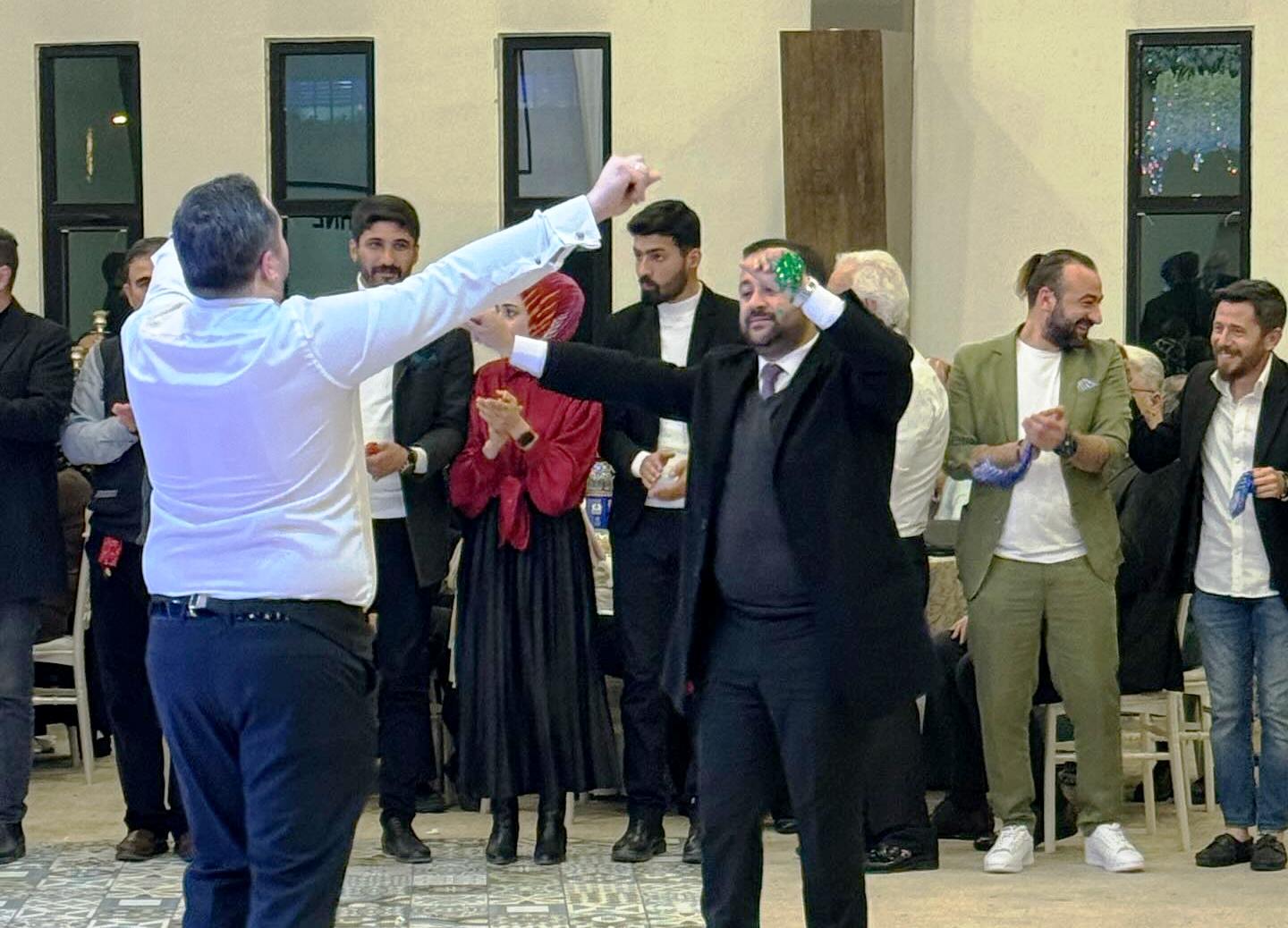 CHP Osmaniye Belediye Başkan Adayı Serkan Karayiğit, Nursima ve Mert'in Düğün Merasimine Katıldı