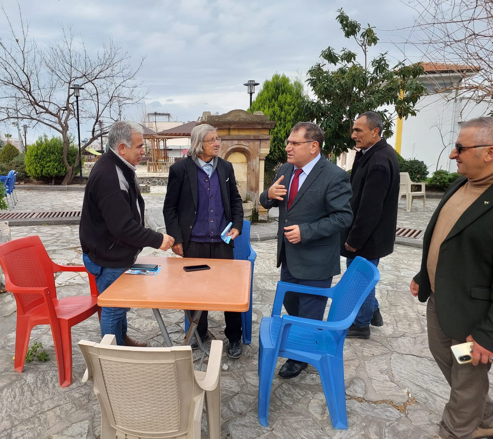 Demokrat Parti Osmaniye Belediye Başkan Adayı Haydar Aktürk, Gebeli Mahallesi'nde Vatandaşlarla Buluştu (3)