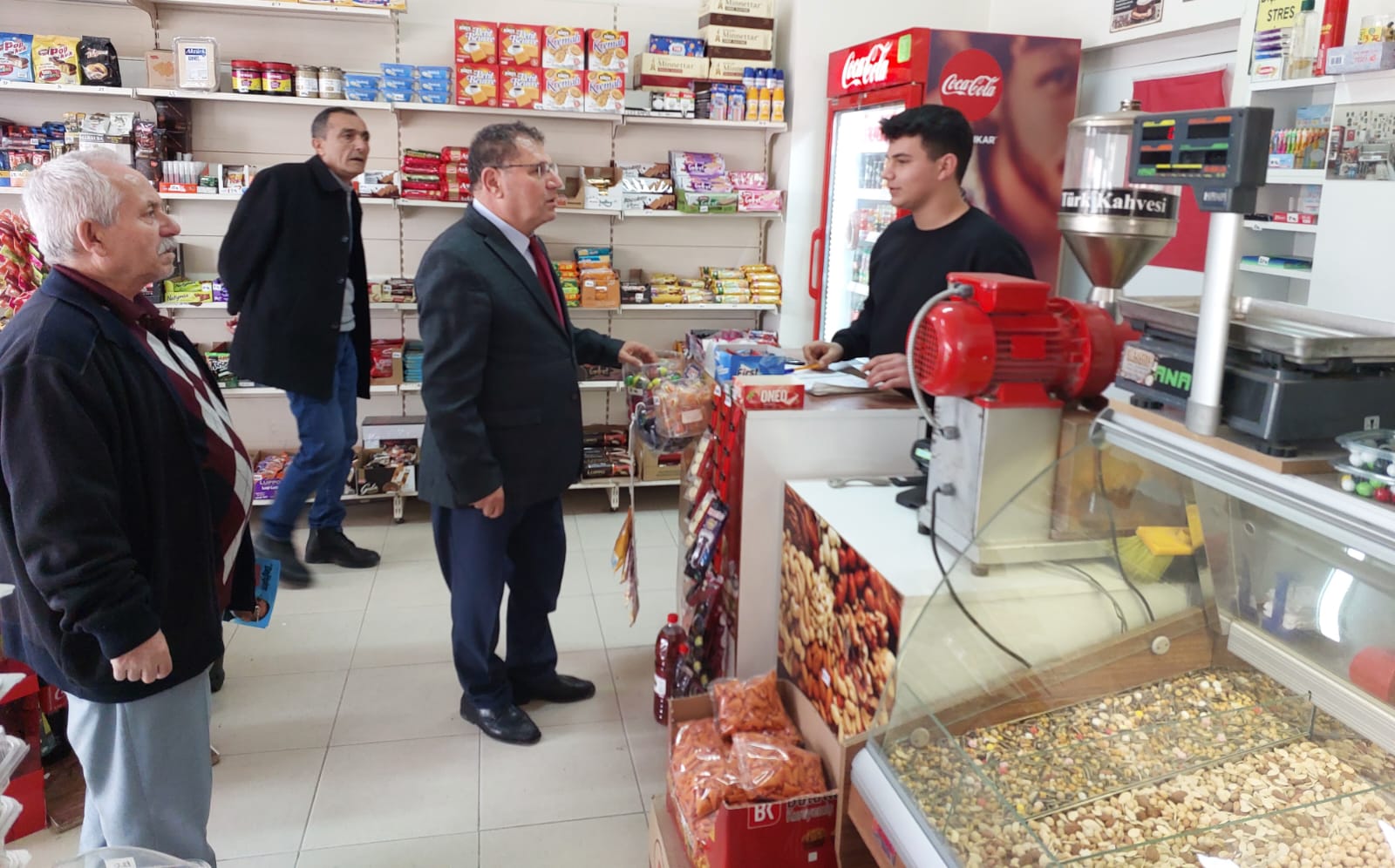 Demokrat Parti Osmaniye Belediye Başkan Adayı Haydar Aktürk, Gebeli Mahallesi'nde Vatandaşlarla Buluştu (9)