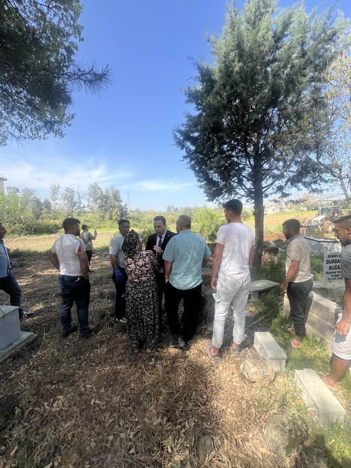 Böcekli'de Mezarlık Temizliği Hız Kesmiyor (10)