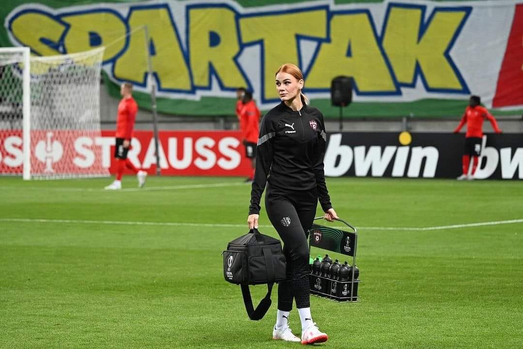 Fenerbahçe, Spartak Trnava'nın Fizyoterapisti Lenka Jurišičová'yı Kadrosuna Kattı (1)