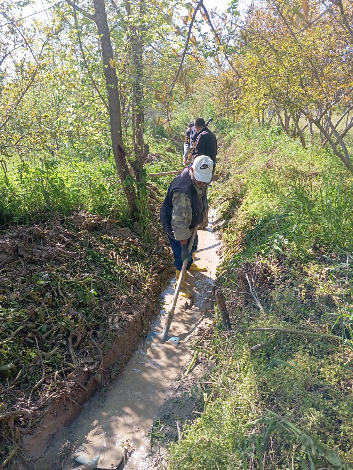 Hasanbeyli'de Çevre Temizliği Atağı Kanallar Ve Dereler Düzenli Temizlenecek (1)