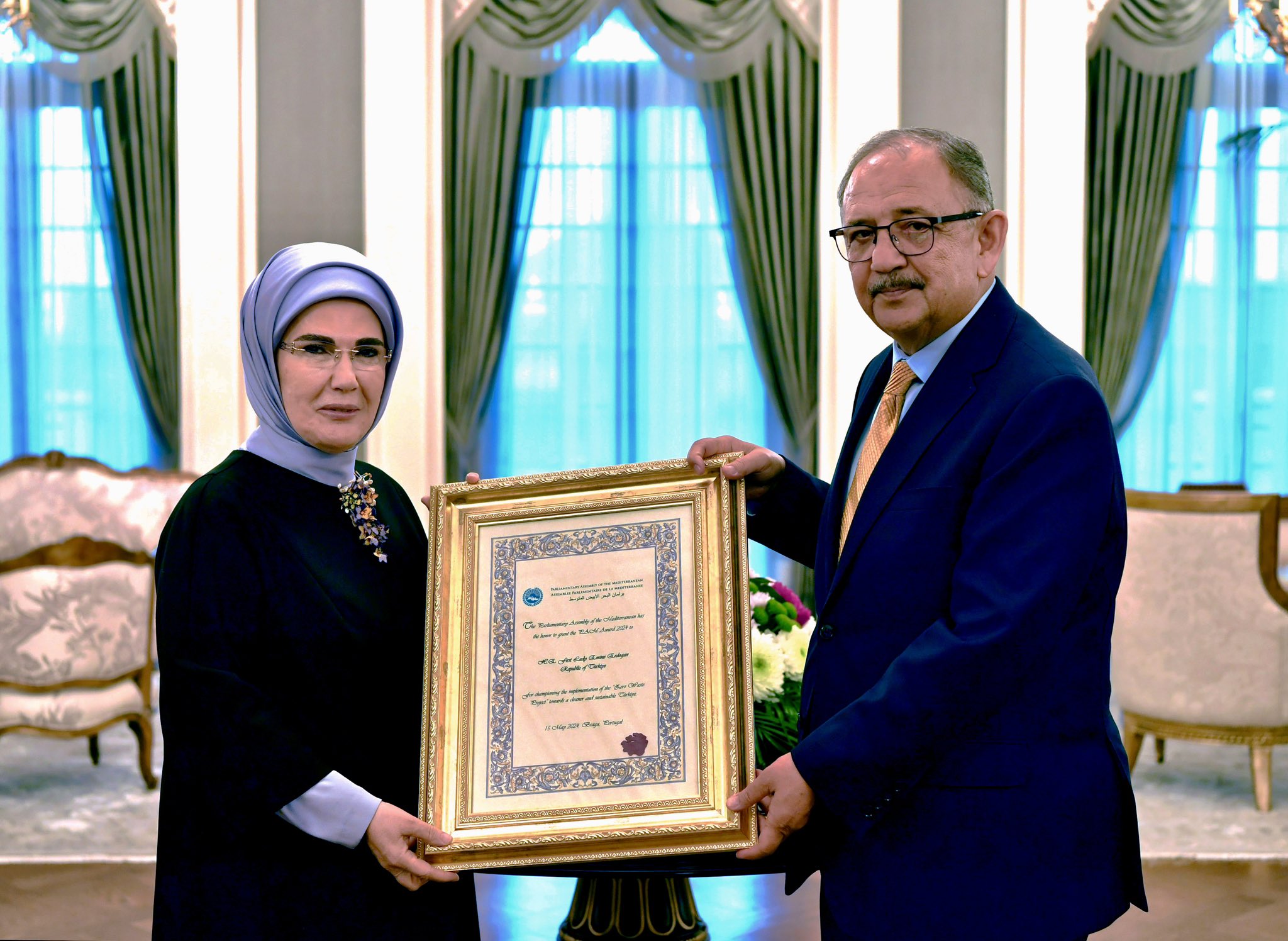 Derya Yanık'tan Emine Erdoğan'a Tebrik Mesajı