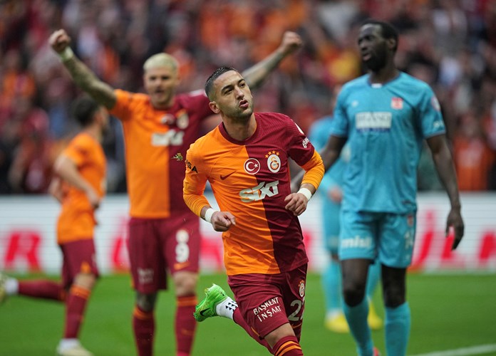 Galatasaray, Ems Yapı Sivasspor'u 6 1 Mağlup Ederek Liderliğini Sürdürdü (4)