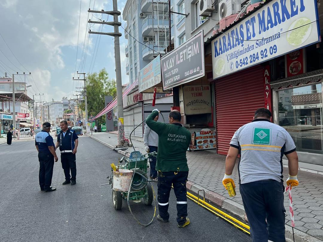 Osmaniye Belediyesi, Atatürk Caddesi'nde Asfalt Serim Çalışmalarını Tamamladı (3)