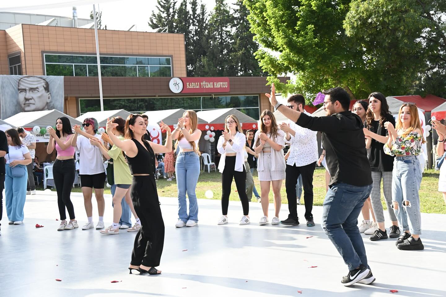 Osmaniye Korkut Ata Üniversitesi Bahar Şenliği Müzik Grubuyla Coşku Doruğa Çıktı (6)