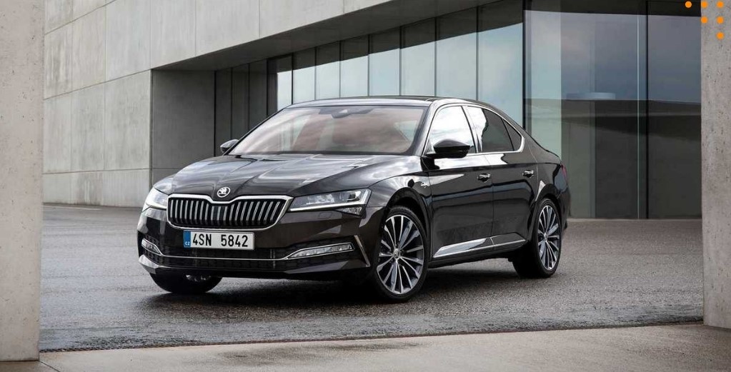 Yenilenen Skoda Superb