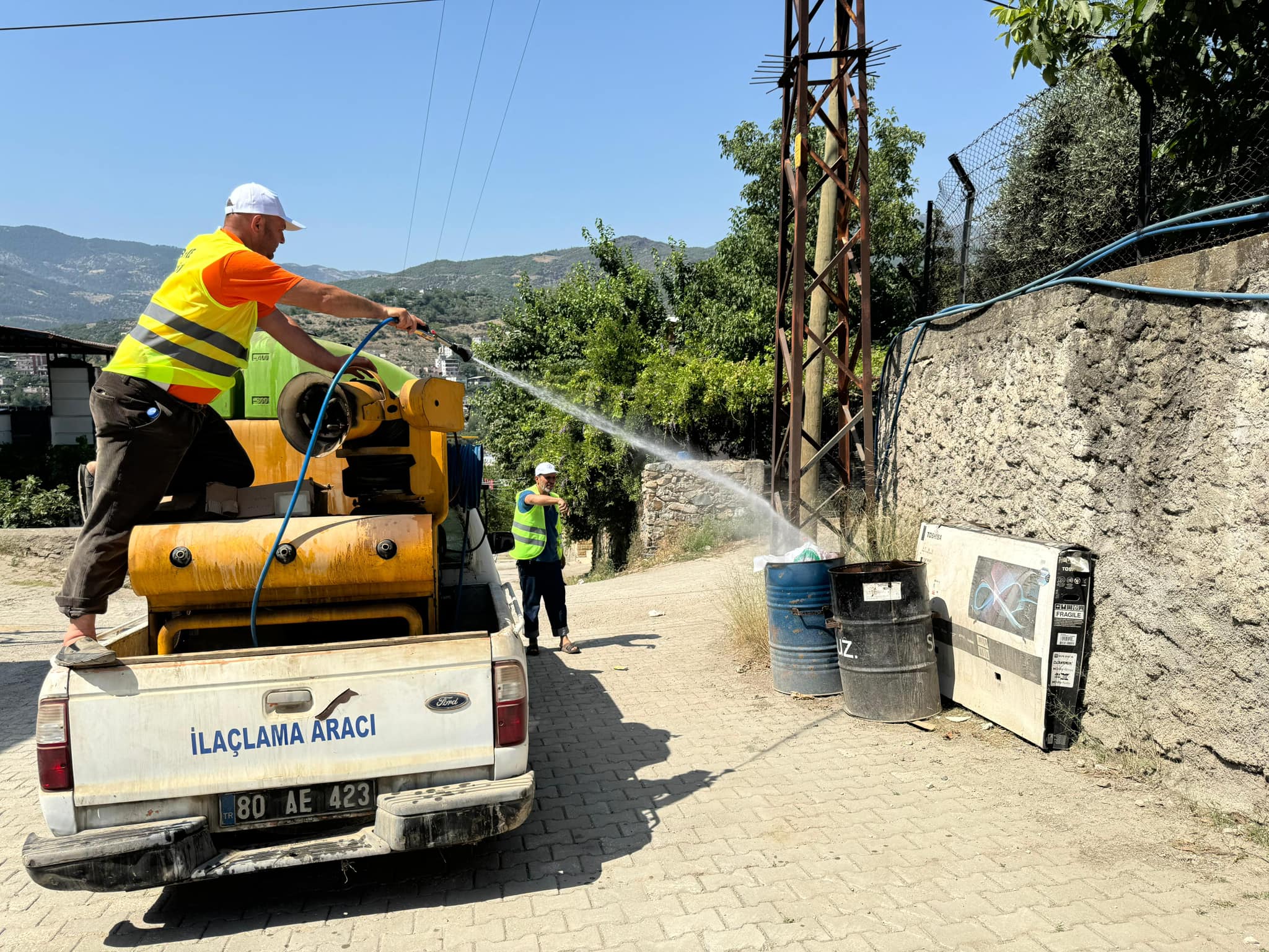 Bahçe İlçesinde Kurban Bayramı Sonrası Temizlik Ve İlaçlama Çalışmaları Başladı  (7)