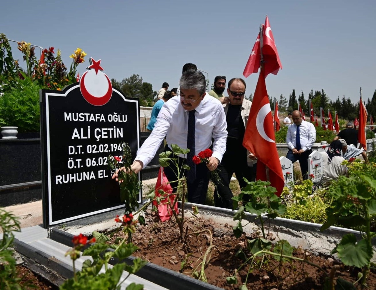 Vali Dr. Erdinç Yılmaz Ve Protokol Mensuplarından Kurban Bayramı Arifesinde Anlamlı Ziyaret (2)