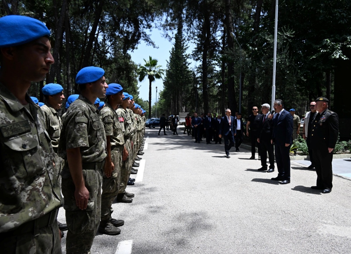 Vali Dr. Erdinç Yılmaz'dan Kurban Bayramı Mesaisi Güvenlik Güçleriyle Bayramlaştı (2)