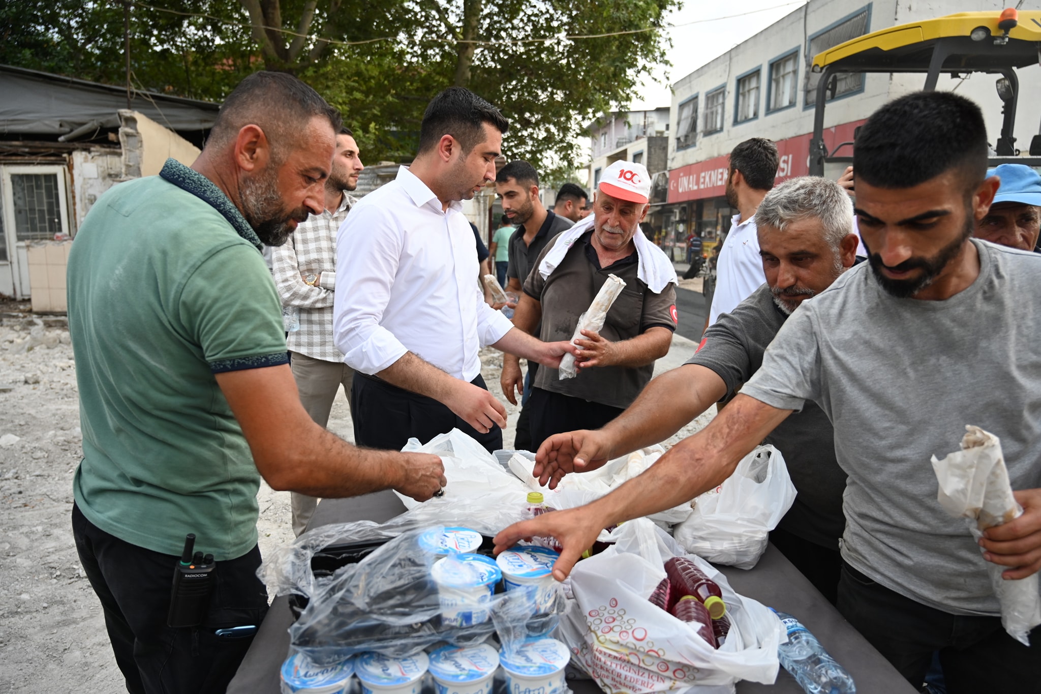 Başkan Olcar Kadirli Halkımıza Verdiğimiz Hizmet Sözüne Sonuna Kadar Sadık Kalacağız (2)