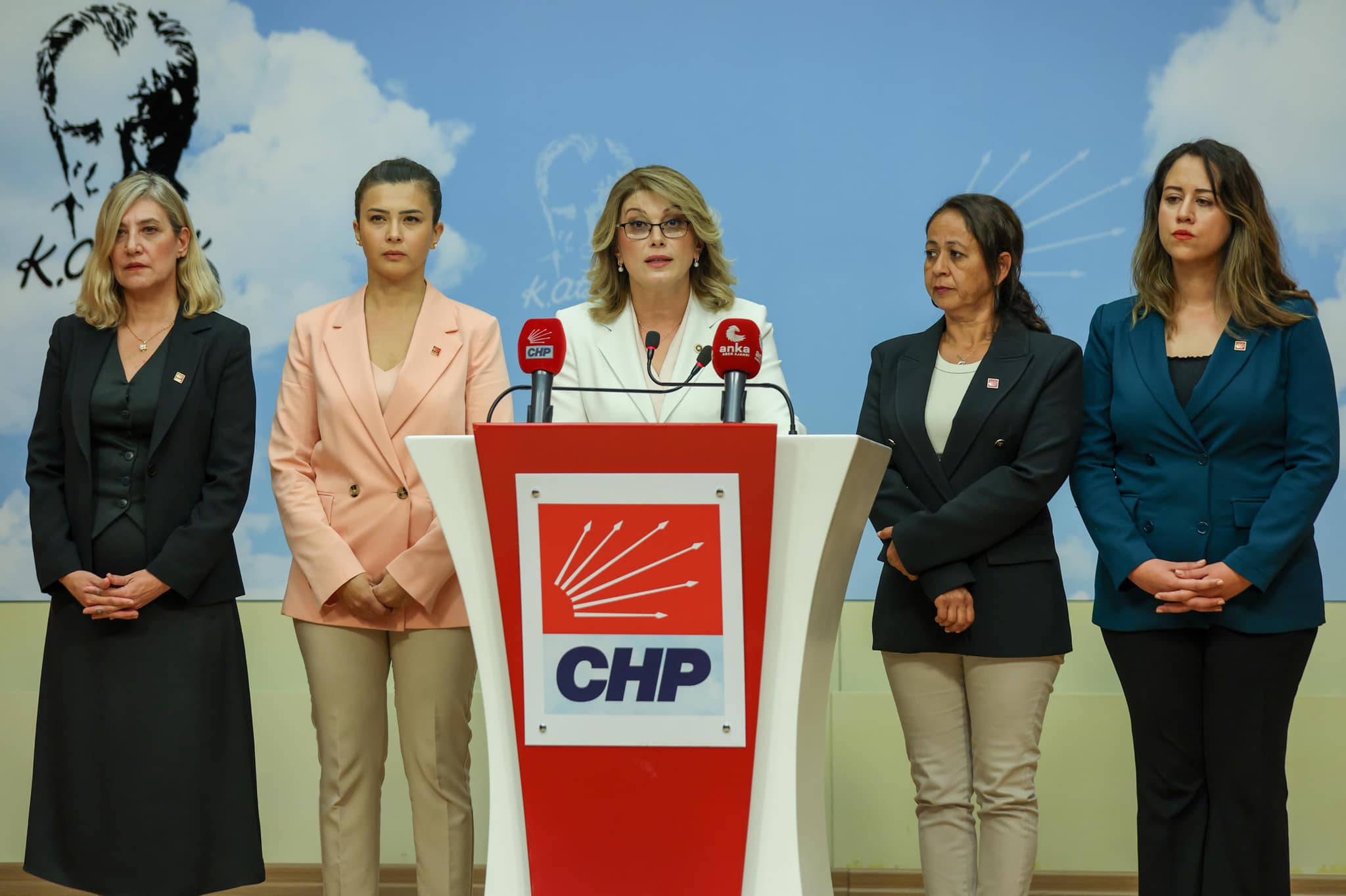 Dr. Asu Kaya, Chp Kadın Kolları Genel Başkanlığına Seçildi Adım Adım Zirveye (8)