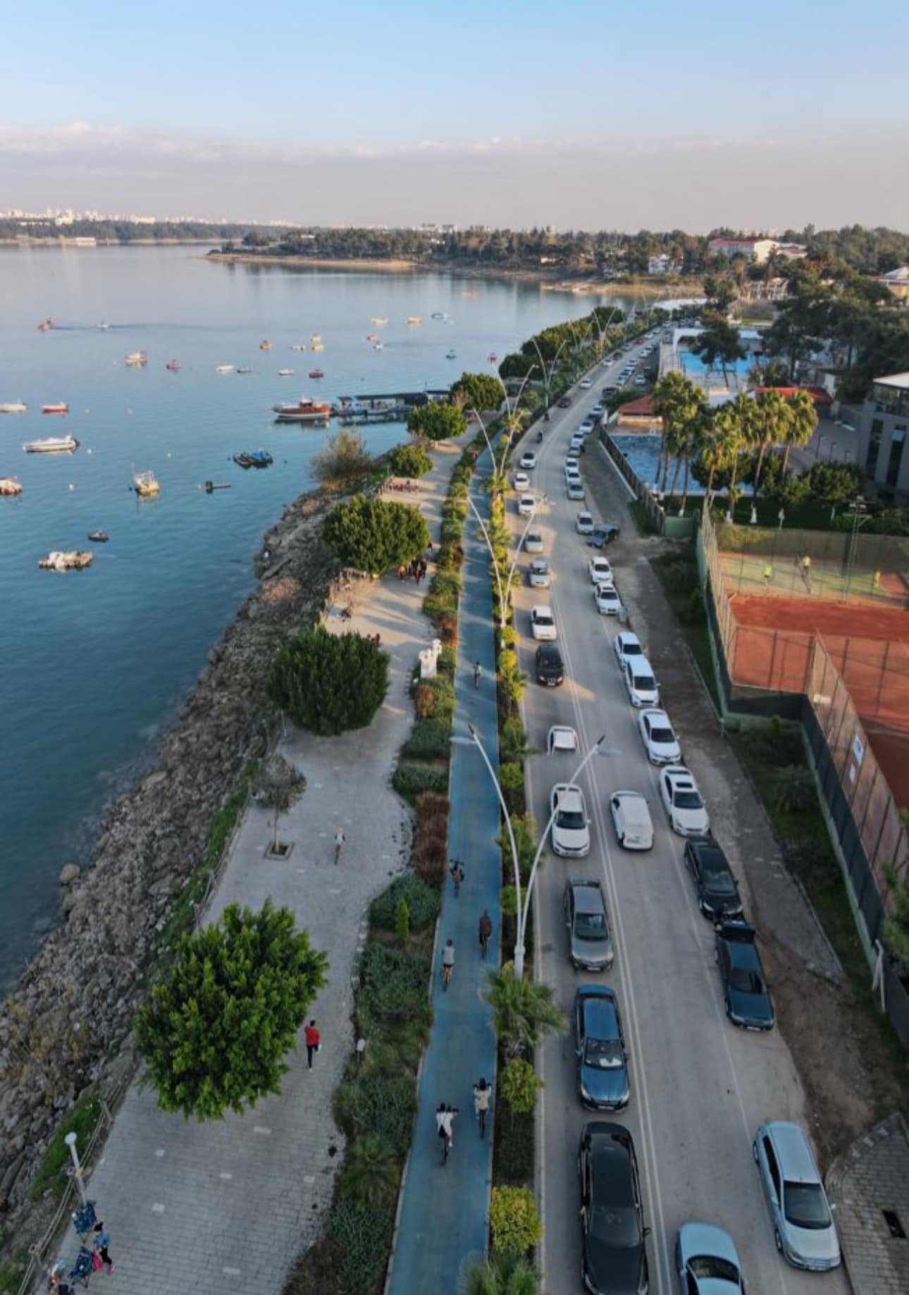 Menderes Sahil Yolu’nda Özlem Dolu Anlar (1)