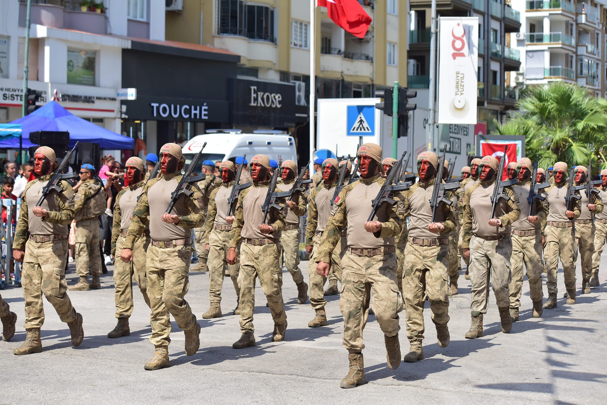 Osmaniye’de 30 Ağustos Zafer Bayramı’nda Askeri Birlikler Büyük Alkış Aldı (1)