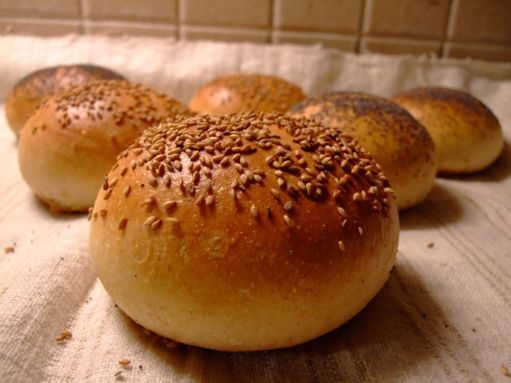 Osmaniyelilerin Evde Hamburger Keyfi Kendi Ekmeklerini Yapıyorlar! (3)