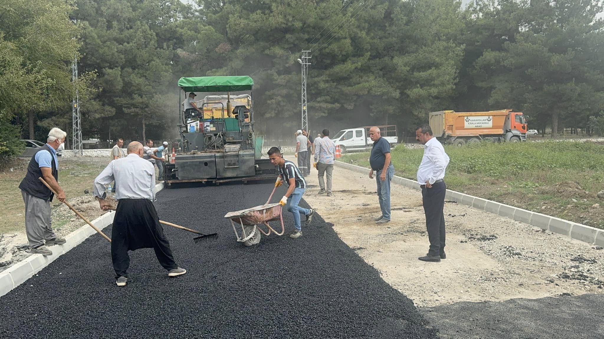 Yarbaşı Belediyesi’nden Karacaören Mahallesi’nde Yoğun Çalışmalar (3)