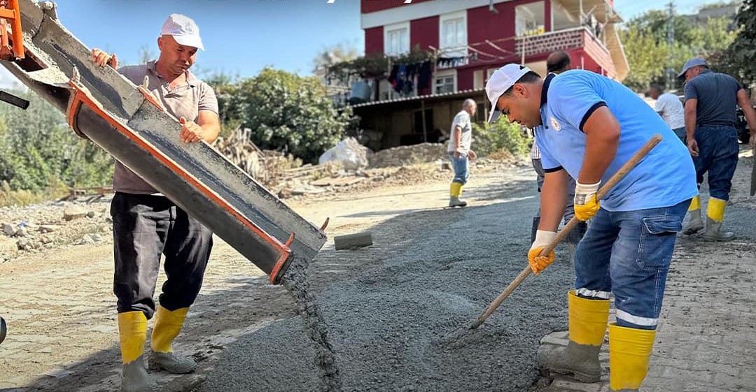 Başkan Kadıoğlu Yol Çalışmalarımız Vatandaşlarımıza Daha Güvenli Ulaşım Sunuyor (4)