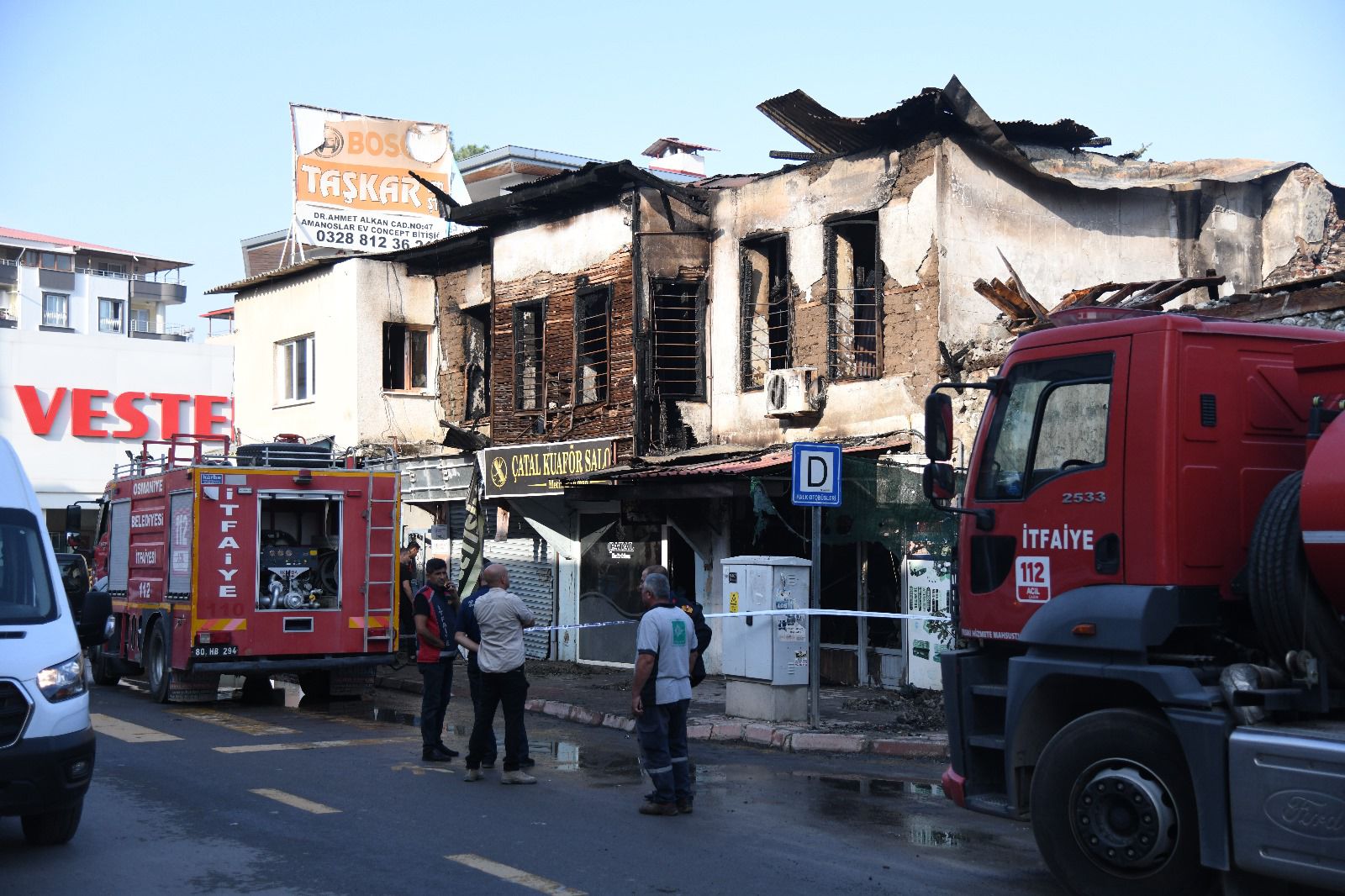 Mehmet Eminler Konağı Yangın Söndürüldü (6)