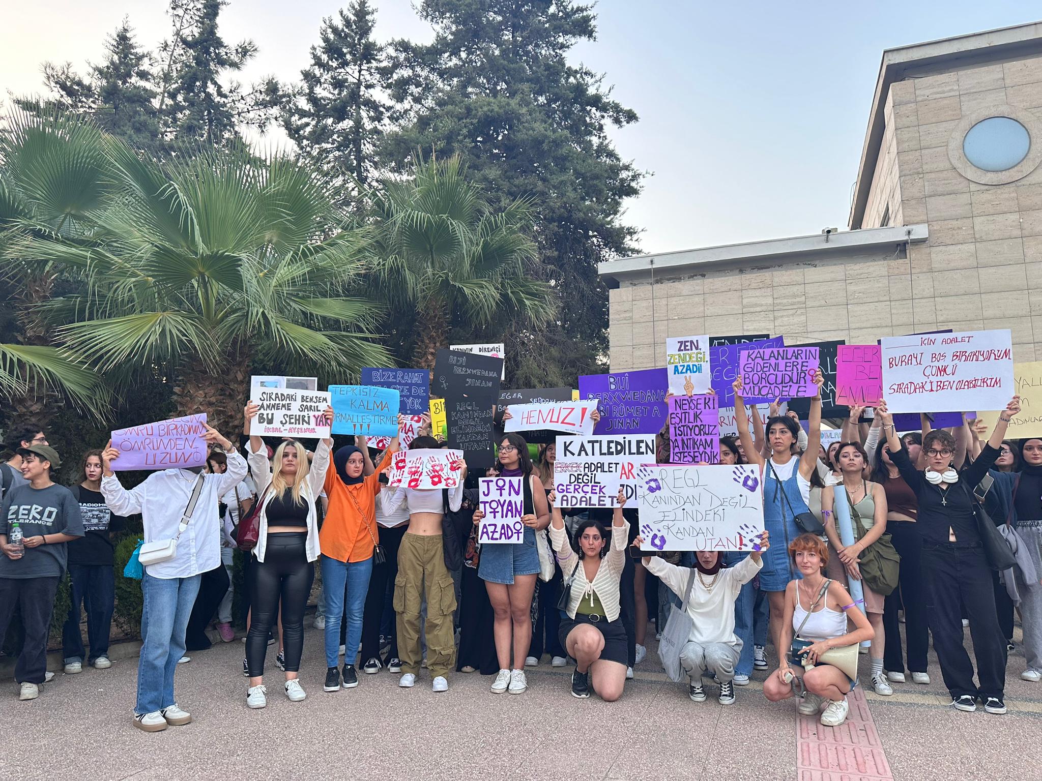 Mersin Üniversitesi'nde Kadın Cinayetlerine Karşı Tepki (7)