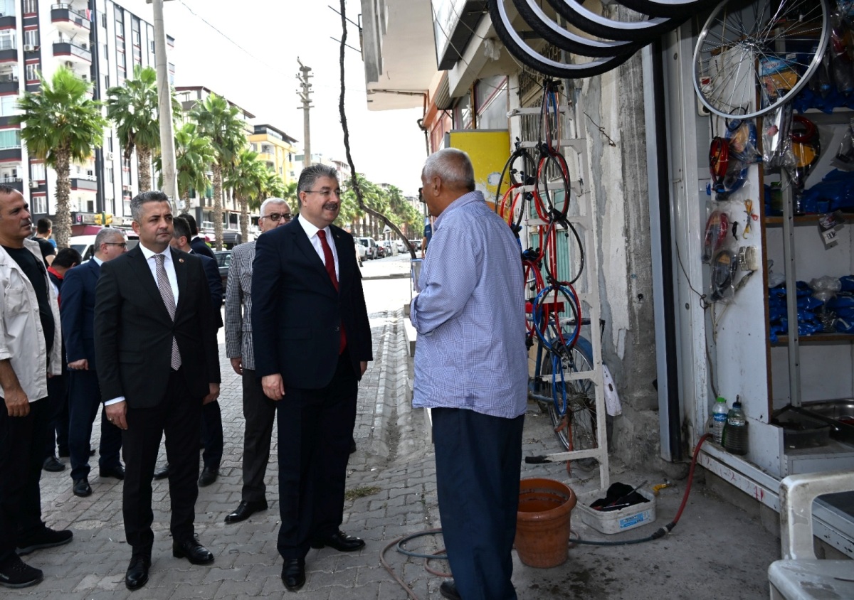 Vali Dr. Erdinç Yılmaz'dan Esnaf Ziyareti “Her Zaman Vatandaşlarımızın Yanındayız” (1)