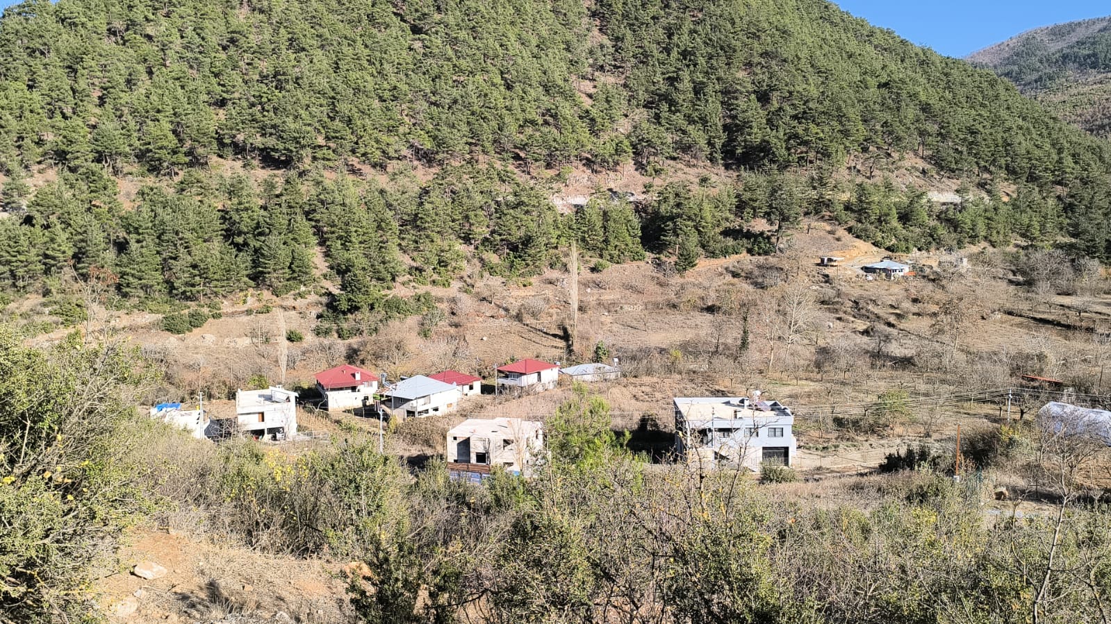 Hasanbeyli Karayiğit Köyü’nde Deprem Sonrası Kayalar Köylüleri Tedirgin Ediyor (1)