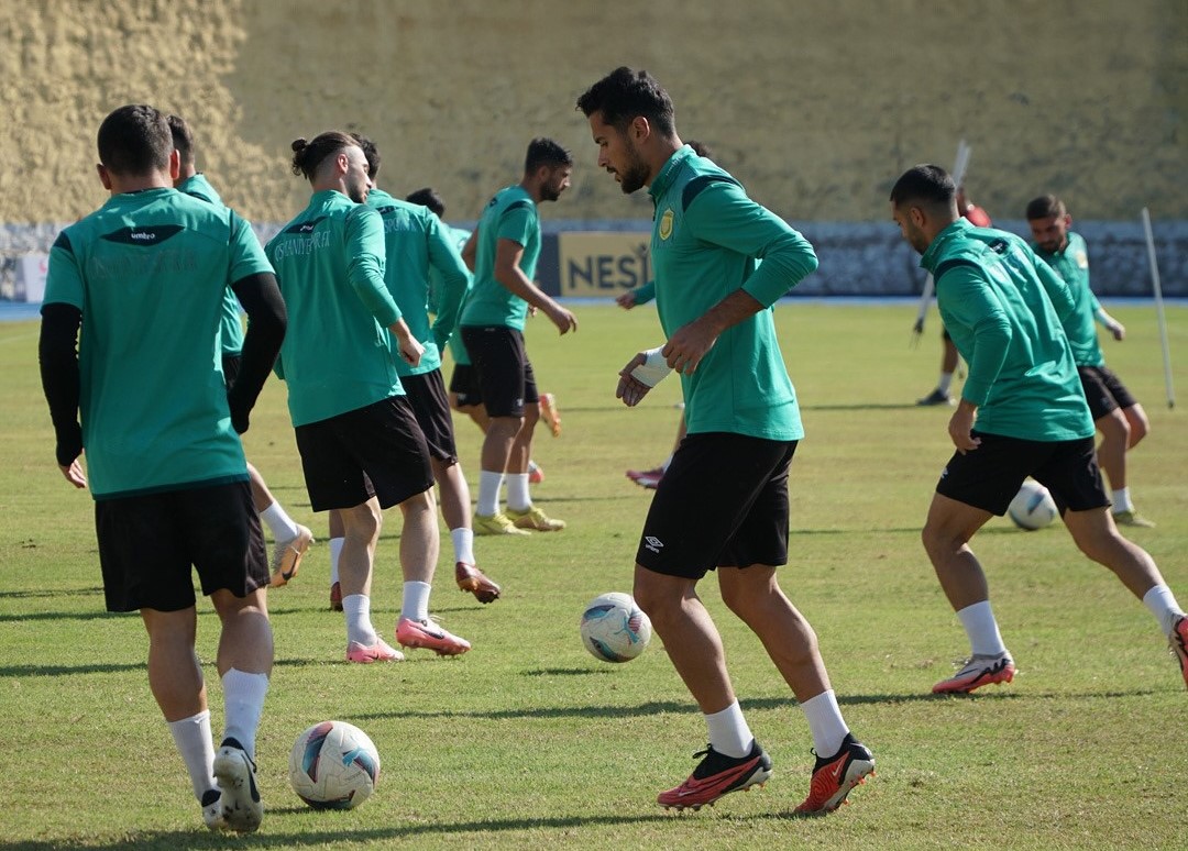 Osmaniyespor Fk, Viranşehir Belediyespor Maçı İçin Hazırlıklarını Sürdürüyor (1)