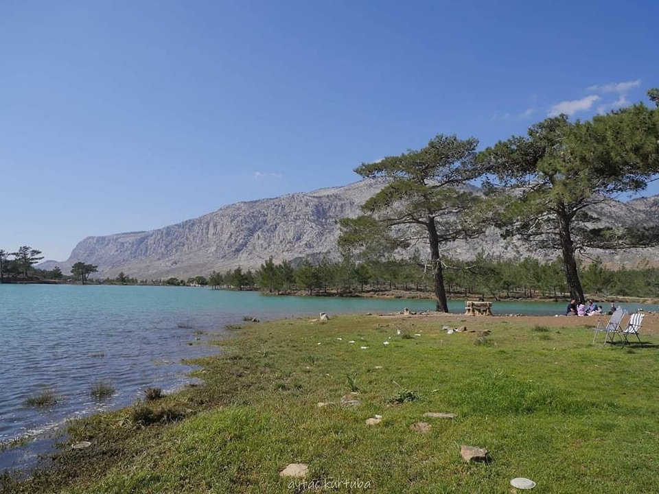 Silifke’nin Gözde Doğal Alanlarından Işıklı Göleti Yaz Aylarında Kuruma Tehlikesi Yaşıyor (1)