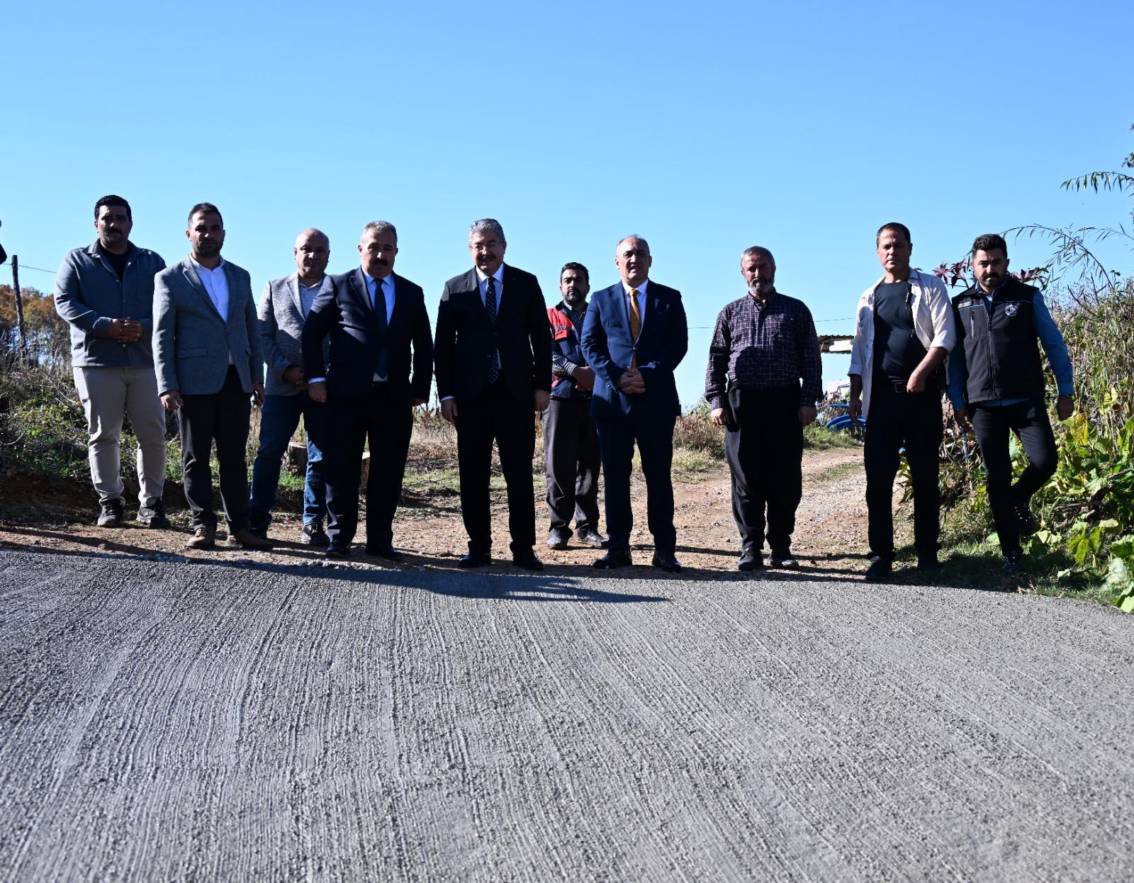 Vali Yılmaz, Söğütlügöl Köyü'ndeki Yol Çalışmalarını Yerinde İnceledi (4)