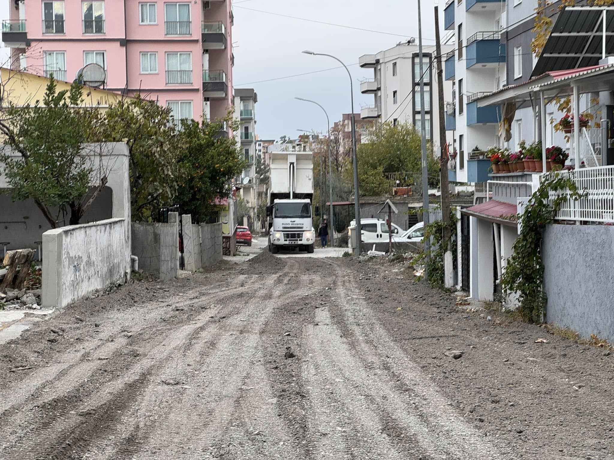 Başkan İba, Düziçi'nde Yol Yenileme Ve Camii İnşaatı Projelerini Duyurdu (4)