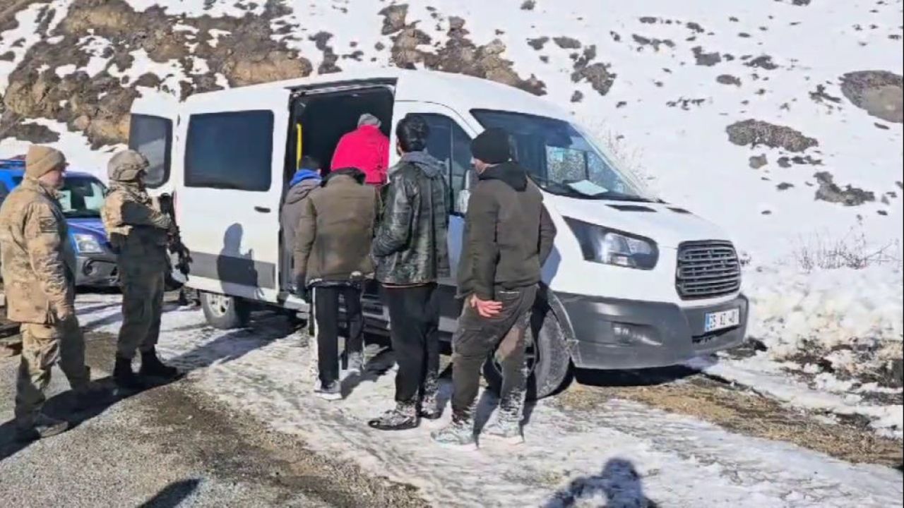 Tiktok’tan Kaçak Göçmen Operasyonu Erzurum’da 3 Organizatör Yakalandı (1)