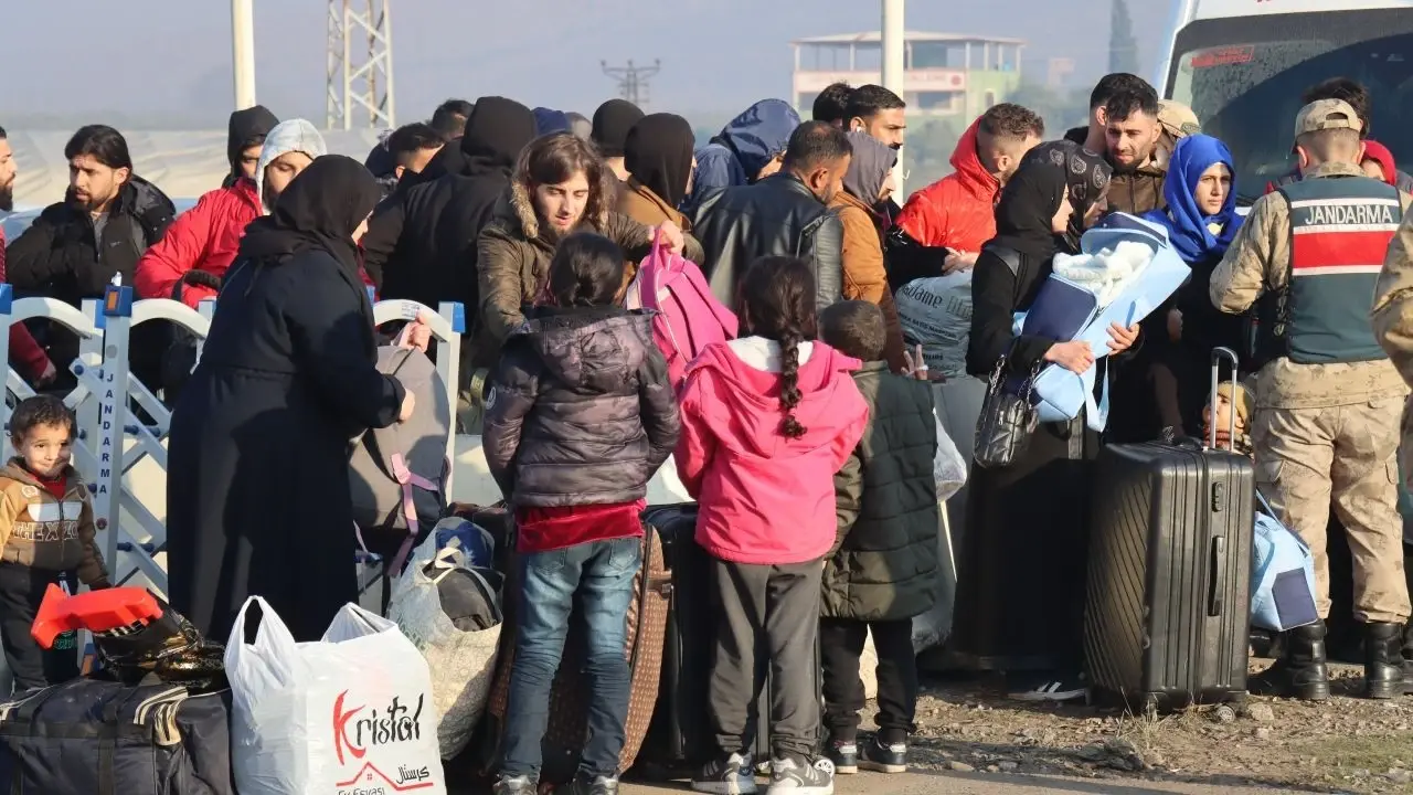 Turkiyedeki Suriyelilerin Ulkelerine Donusu Suruyor