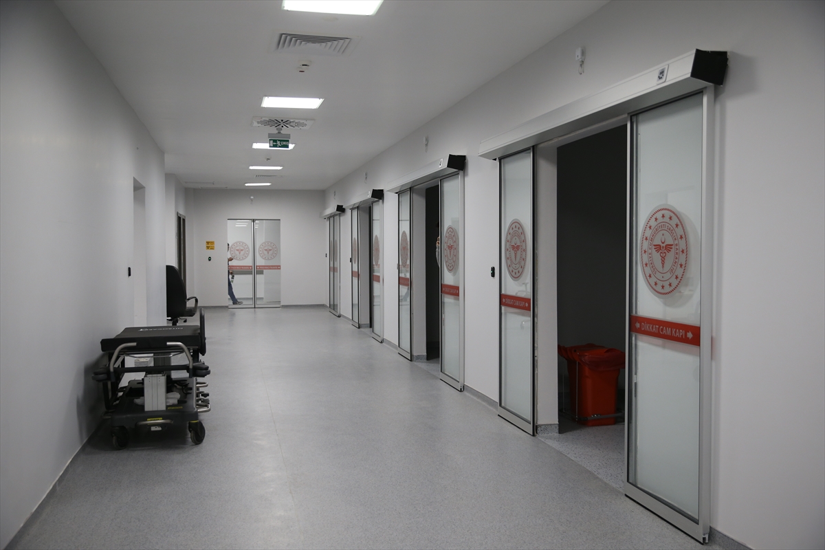 6 Şubat Depremleri̇ni̇n İki̇nci̇ Yili Depremlerde Sağlık Altyapısı Zarar Gören Hatay, Yeni Yatırımlarla Ayağa Kaldırılıyor