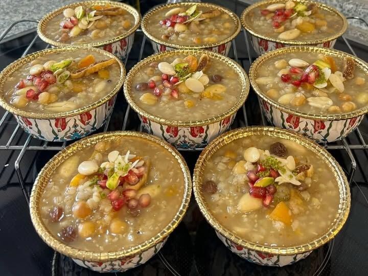 Anadolu Mutfağından Annemin Tam Ölçülü Aşure Tarifi