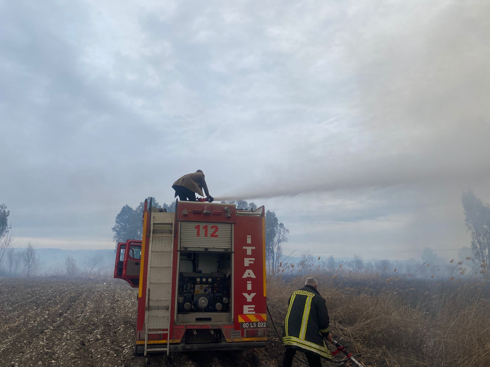 Kadirli Adana Karayolundaki Yangın Kontrol Altına Alındı (5)