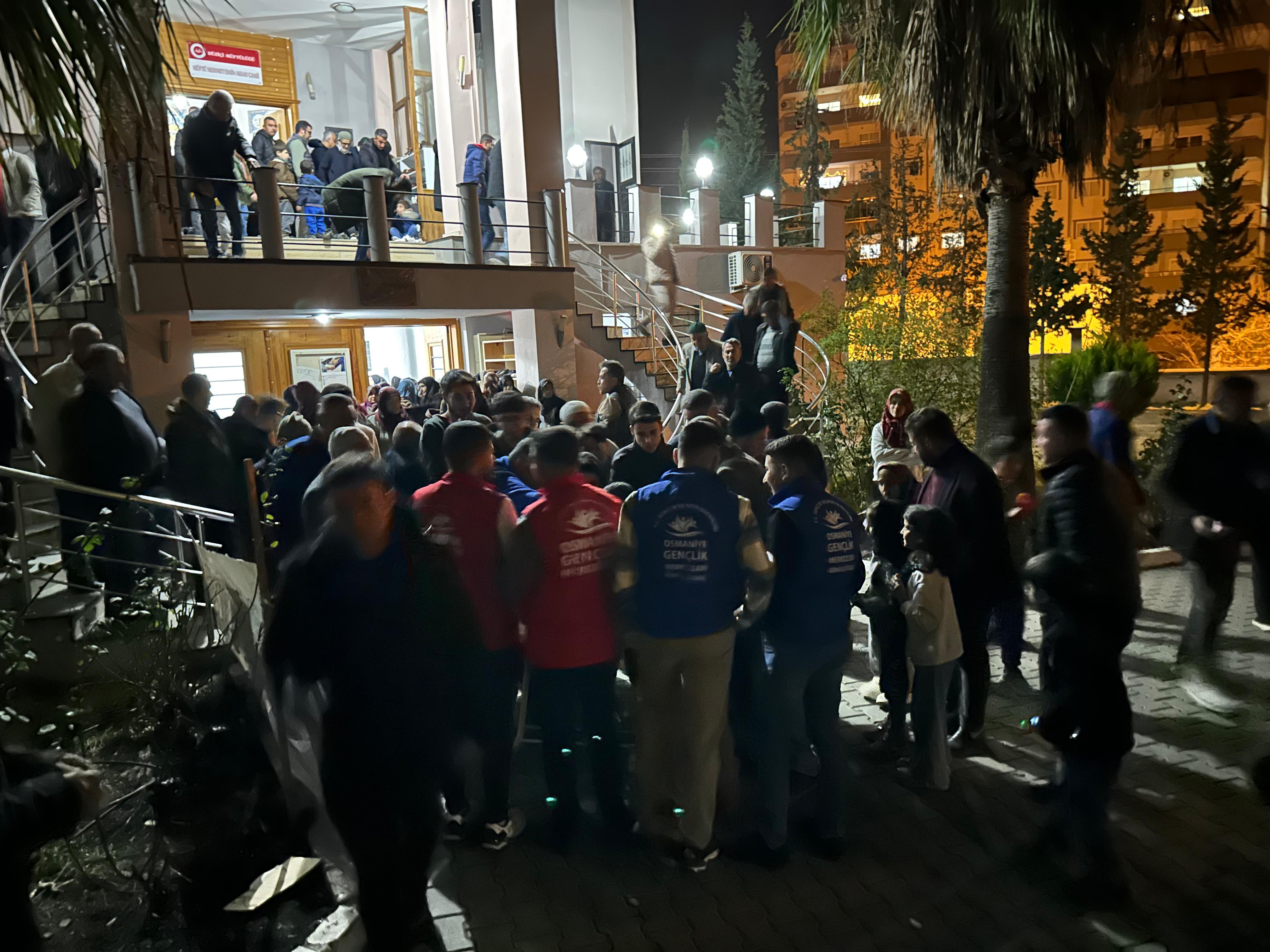 Düziçi Gençlik Merkezi’nden Miraç Kandili’nde Tatlı İkramı