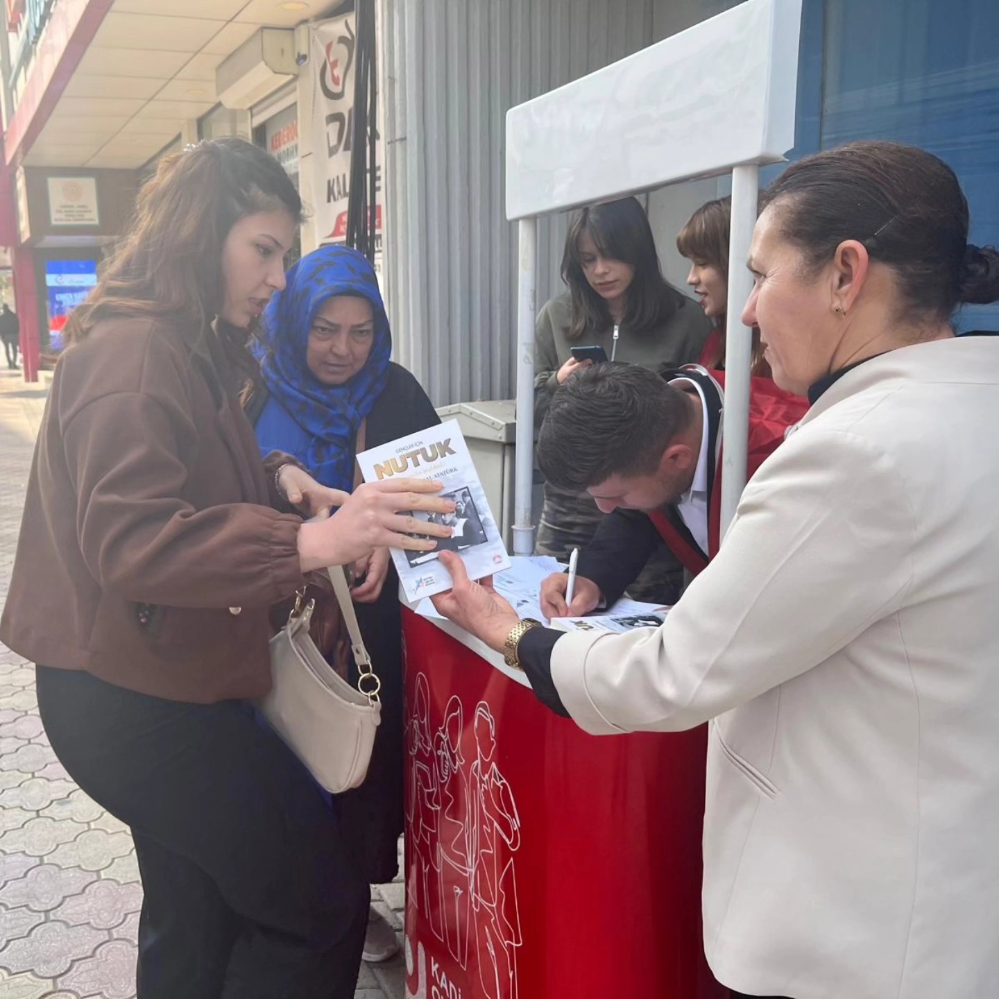 Chp İlçe Başkanı Eker “Daha Güçlü Bir Chp, Daha Güçlü Bir Türkiye” (3)