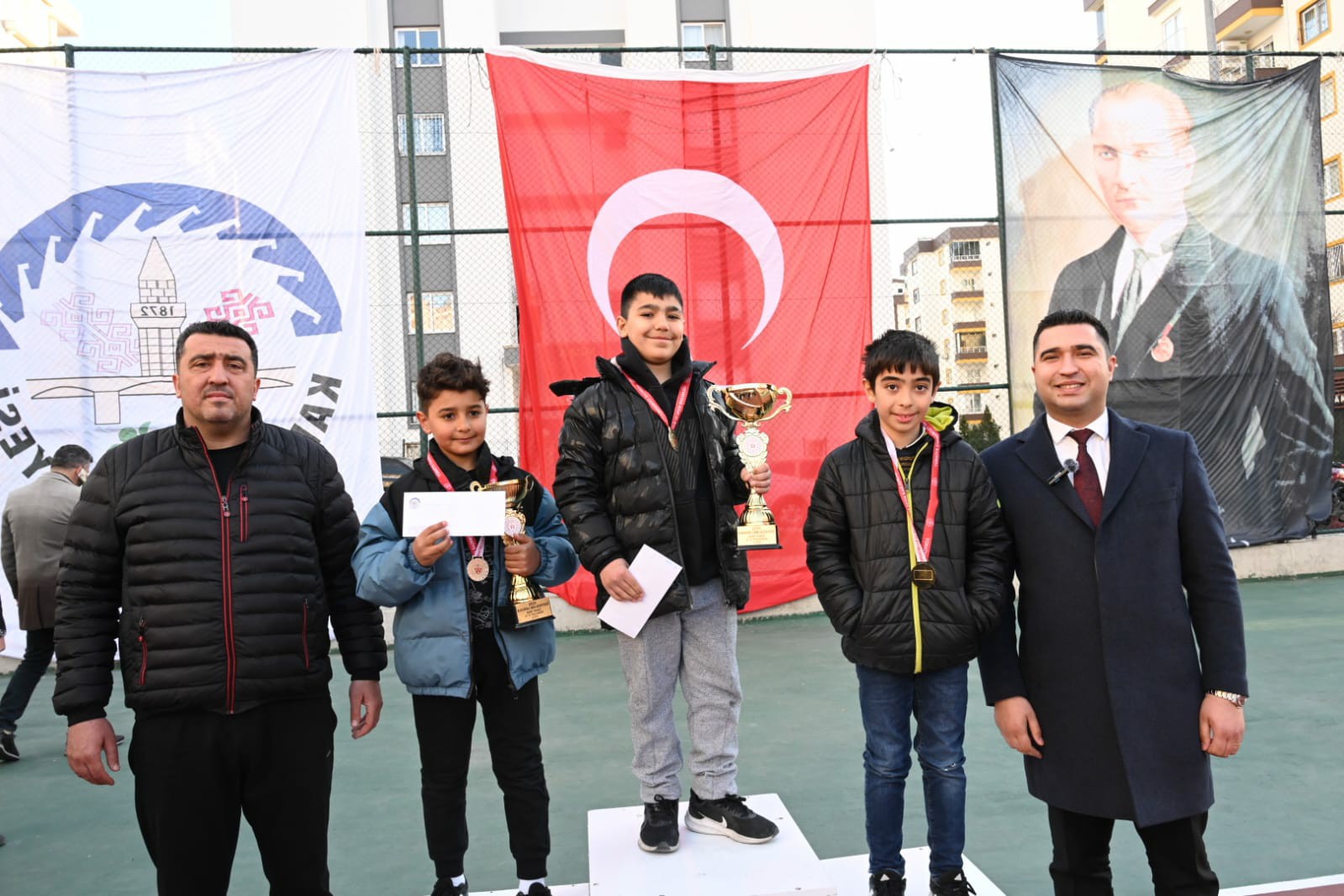 Kadirli’de Kurtuluş Bayramı Spor Turnuvalarında Şampiyonlara Ödül (10)