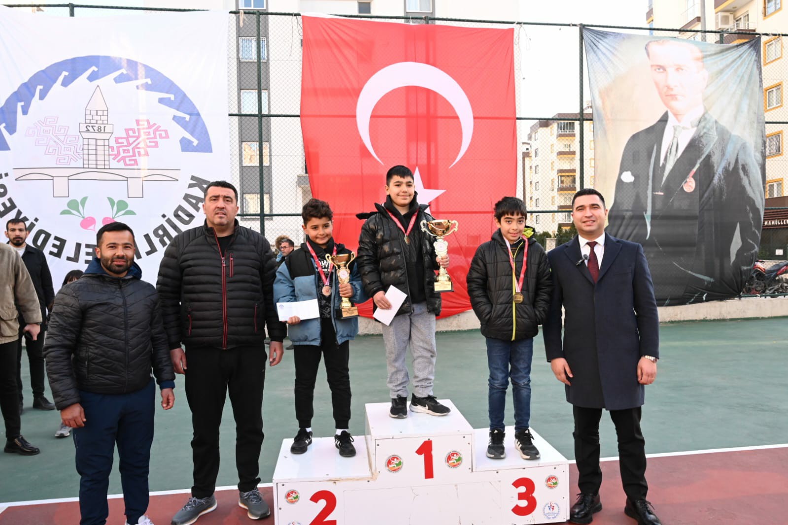 Kadirli’de Kurtuluş Bayramı Spor Turnuvalarında Şampiyonlara Ödül (7)
