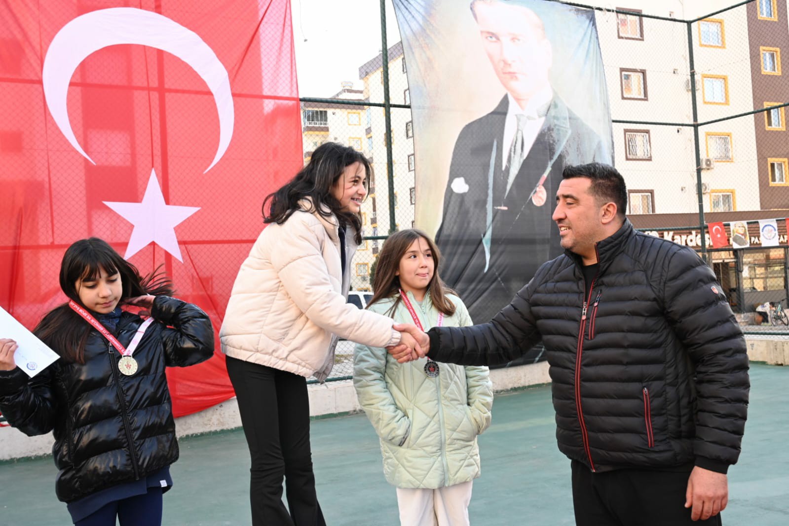 Kadirli’de Kurtuluş Bayramı Spor Turnuvalarında Şampiyonlara Ödül (8)