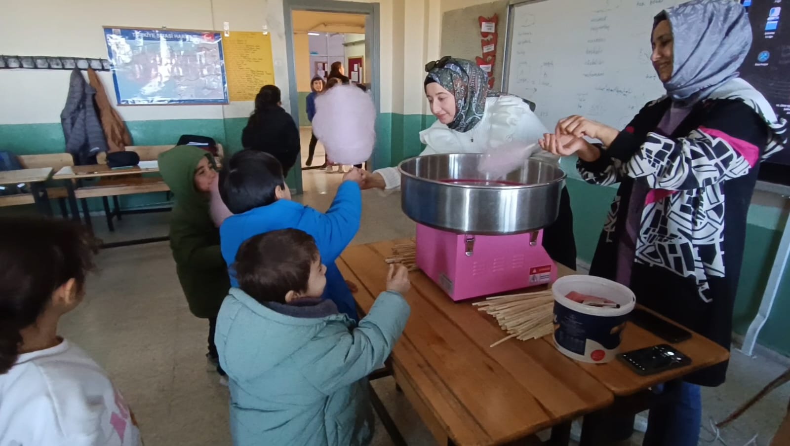 Kayasuyu İlkokulu’ndan Deprem Gününde Anlamlı Etkinlik (2)