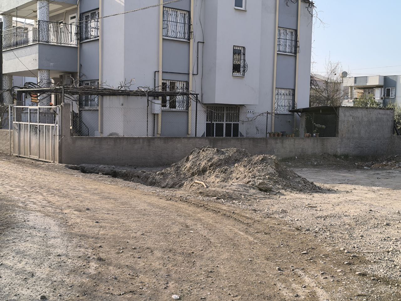 Osmaniye’de Alternatif Yolda Çukur Tehlikesi (4)