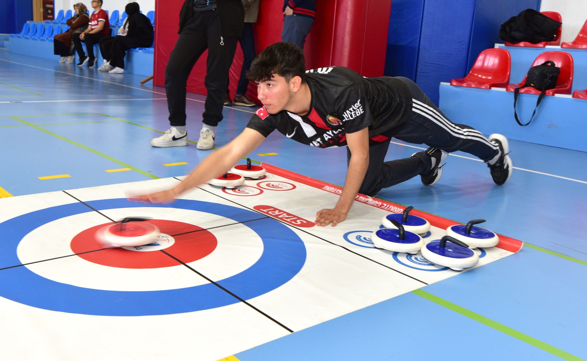 Osmaniye'de Floor Curling Müsabakaları Yapıldı (1)